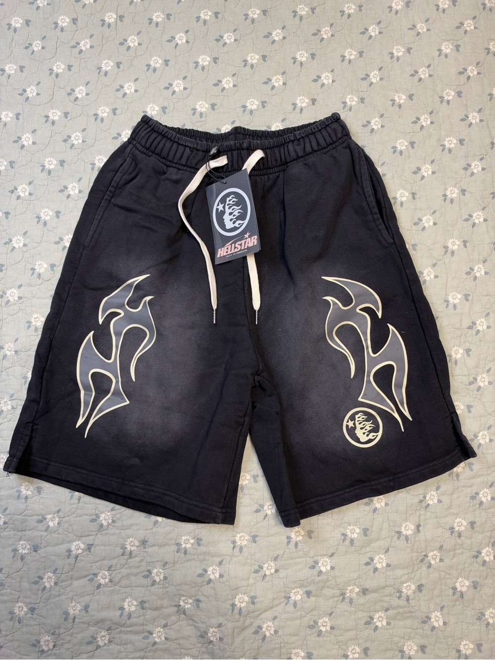 Hellstar Men's Black Graphic Flame Drawstring Shorts